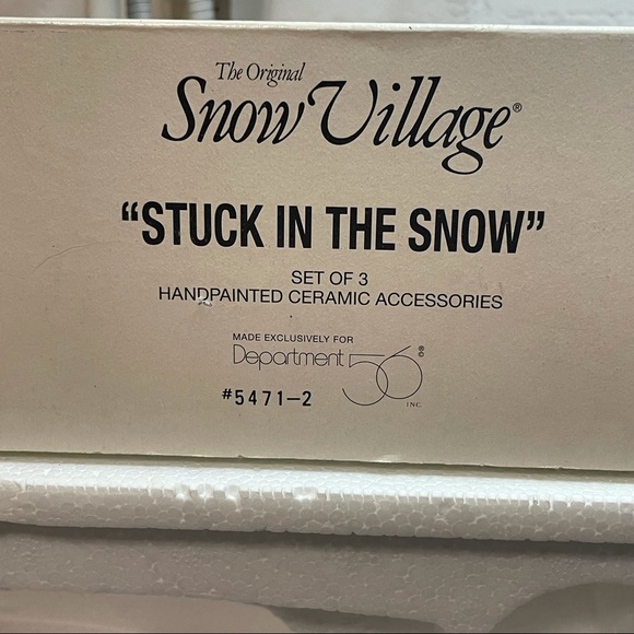 The Original Snow Village “Stuck In The Snow” set of 3 - Picture 8 of 9